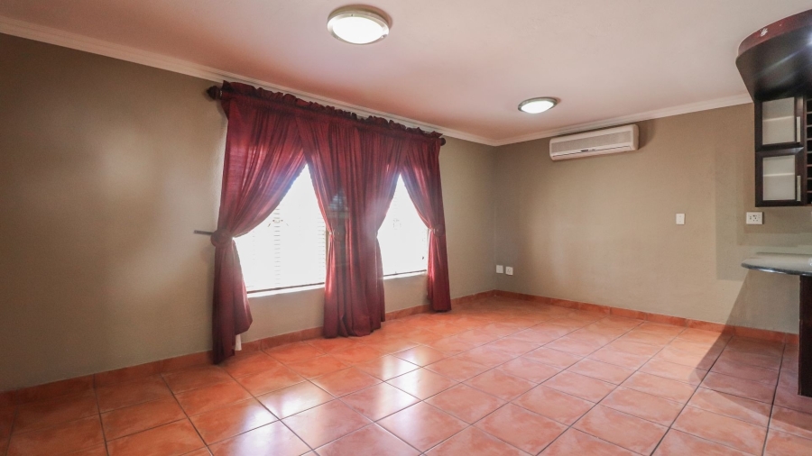 3 Bedroom Property for Sale in Safari Gardens North West